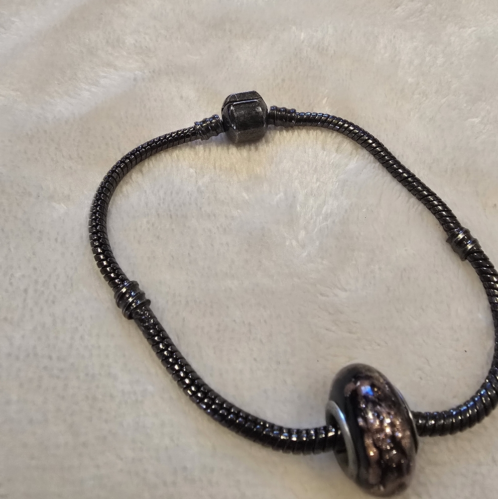 PANDORA  Bracelet Women's And Cain Charms Etc.. Lots Of Charms All Included